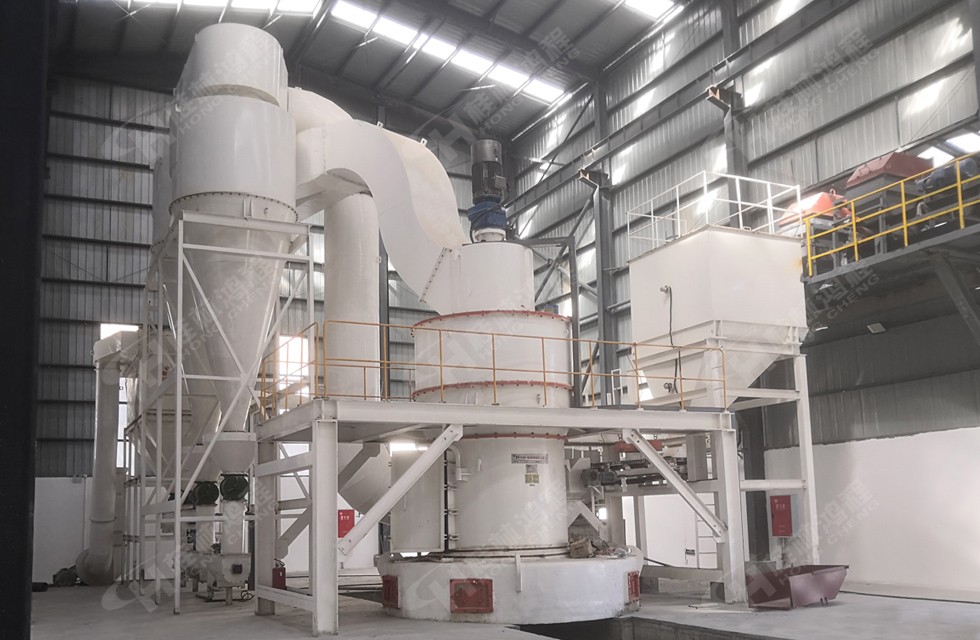 鉀長石粉加工廠|小型鉀長石粉碎設備,磨鉀長石粉的機器工程案例現場