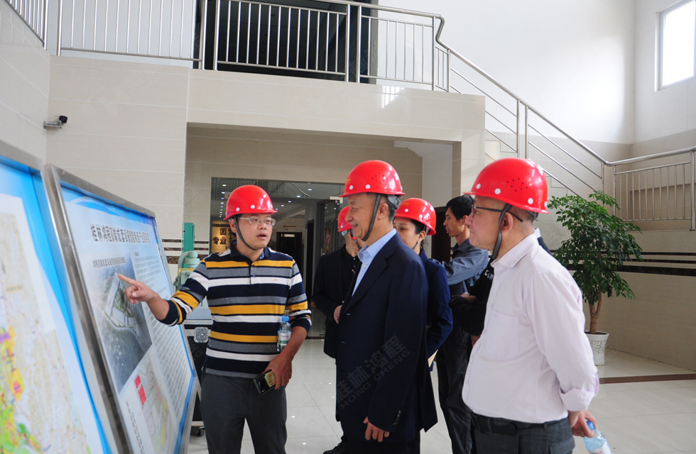 廣西塑料行業協會一行蒞臨桂林鴻程參觀指導! 廣西塑料行業協會一行蒞臨桂林鴻程參觀指導!