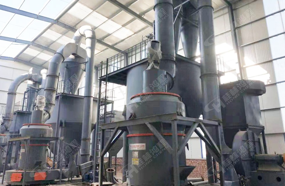 HCQ1500擺式磨粉機寧夏客戶安裝現場